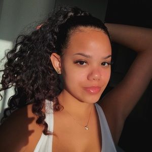 Meet your Posher, Brianna